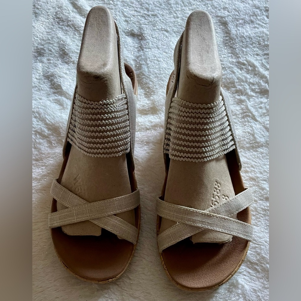 Sketchers Luxe Foam Wedges